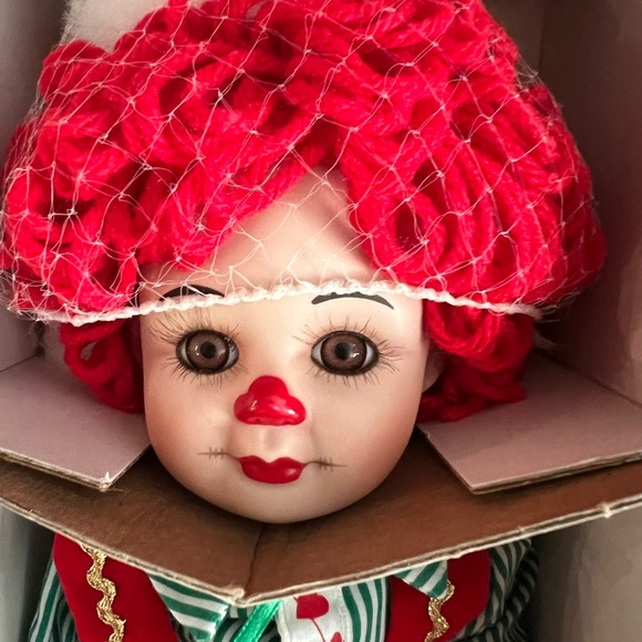 Marie Osmond Fine Porcelain “Twins” Collector Dolls - Hand Numbered,Ltd Edition - Picture 5 of 5